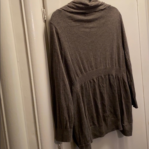 Sweater - Picture 5 of 5